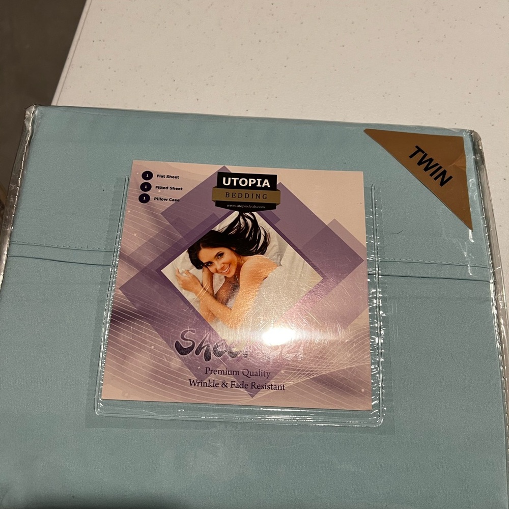 Utopia Bedding Twin Sheet Set in Light Blue